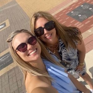 Meet your Posher, Paris